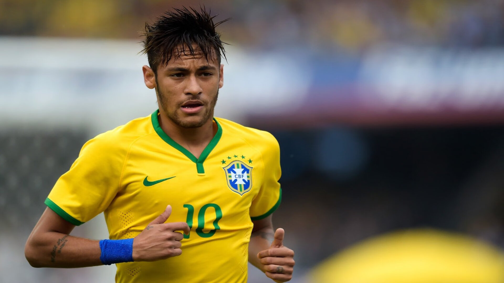 进攻失败后的反抢是否优先由边路球员承担，进攻反击成功